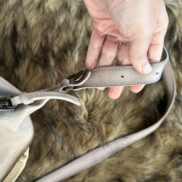 Free People two tone crossbody bag - Picture 2 of 11